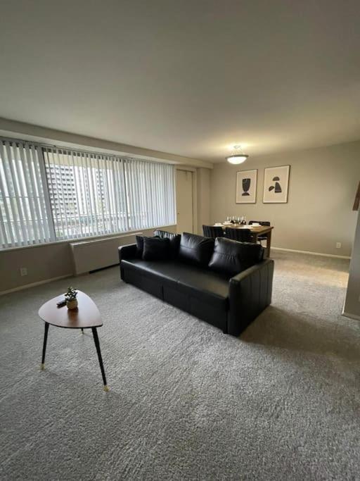 Charming Apartment At Crystal City With Amazing Amenities 阿林顿 外观 照片