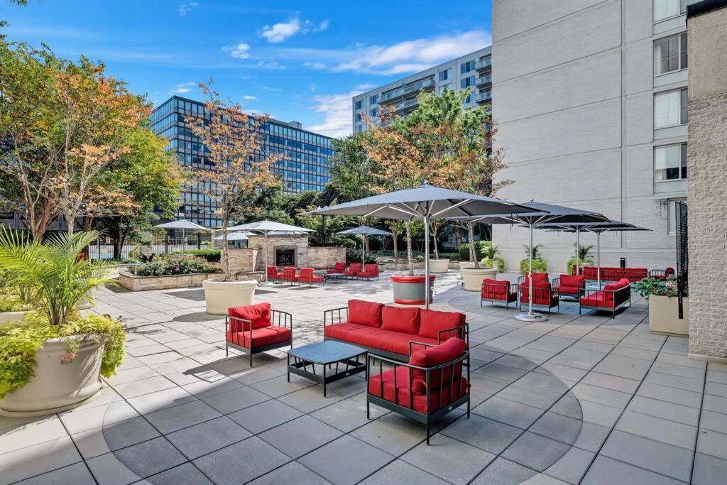 Charming Apartment At Crystal City With Amazing Amenities 阿林顿 外观 照片